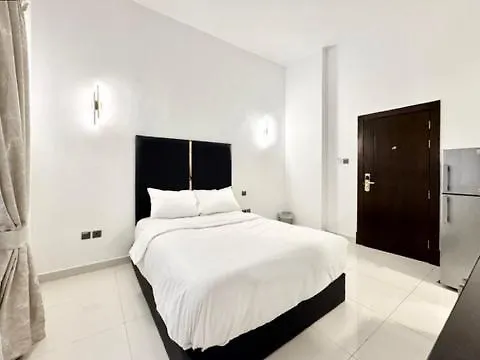 דובאי Al Manara Classic Executive Studio